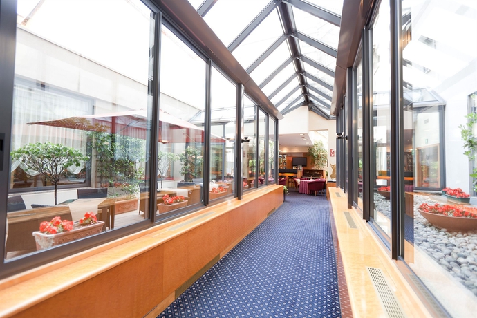 Imagen de los interiores del Hotel City Life Hotel Poliziano - By R Collection Hotels. Foto 16