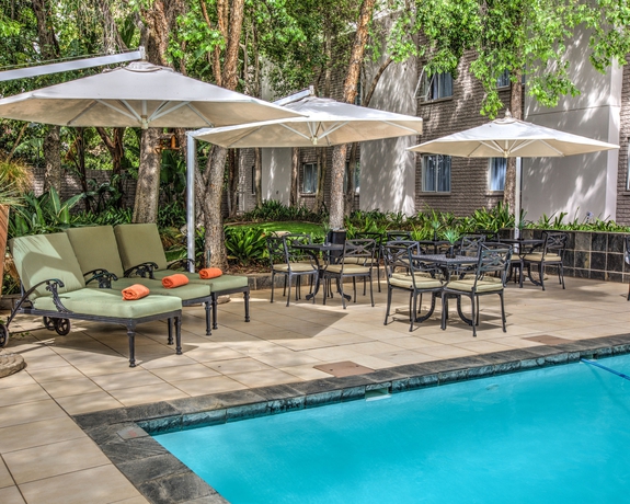 Imagen de la piscina del Hotel City Lodge Bryanston. Foto 14