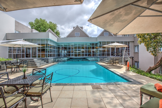 Imagen de la piscina del Hotel City Lodge Bryanston. Foto 16