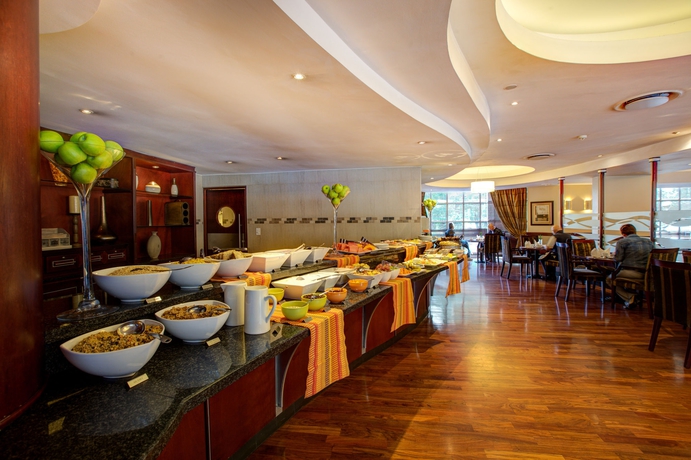 Imagen del bar/restaurante del Hotel City Lodge Bryanston. Foto 6