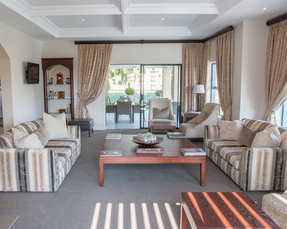 Imagen de los interiores del Hotel City Lodge Eastgate. Foto 14