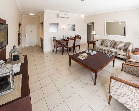 Imagen de los interiores del Hotel City Lodge Eastgate. Foto 15