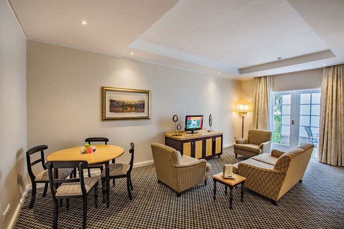 Imagen de la habitación del Hotel City Lodge Grandwest. Foto 15