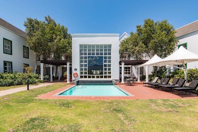 Imagen de la piscina del Hotel City Lodge Grandwest. Foto 19