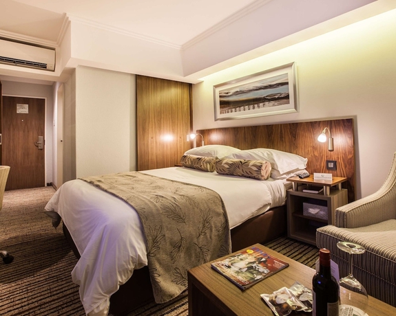 Imagen de la habitación del Hotel City Lodge Pinelands. Foto 2