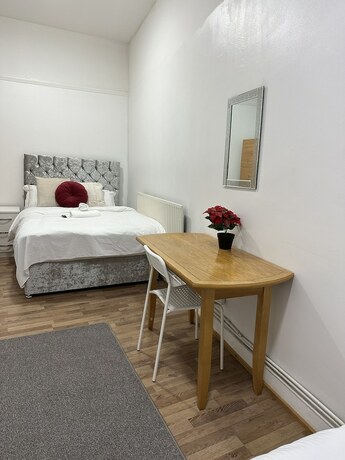 Imagen de la habitación del Hotel City Lodge Shadwell. Foto 16