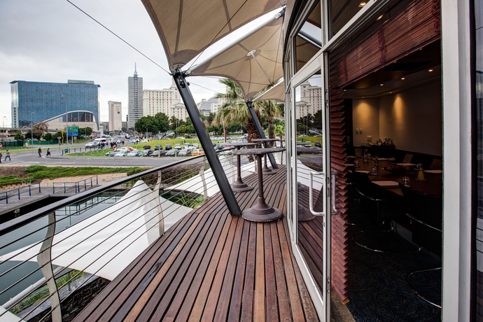 Imagen de los exteriores del Hotel City Lodge Victoria and Alfred Waterfront. Foto 14