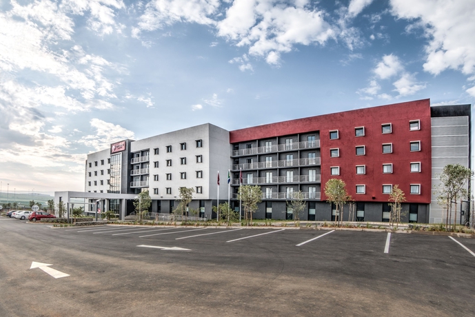 Imagen de la habitación del Hotel City Lodge Waterfall City. Foto 11