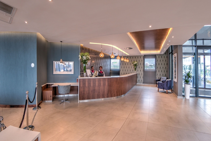 Imagen de los interiores del Hotel City Lodge Waterfall City. Foto 16