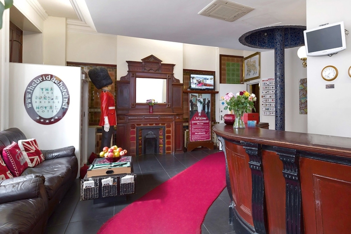 Imagen de los interiores del Hotel City London. Foto 16