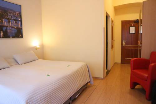 Imagen de la habitación del Hotel City Lounge Crown. Foto 12