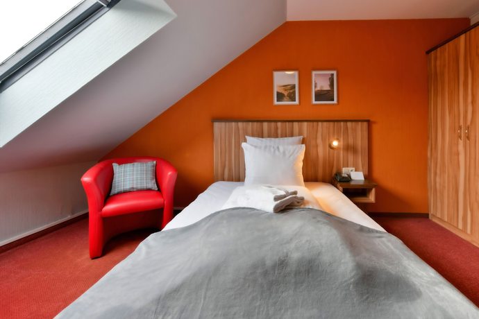 Imagen de la habitación del Hotel City Meckenheim. Foto 2