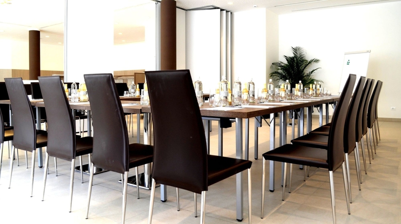 Imagen de los interiores del Hotel City Merano. Foto 12