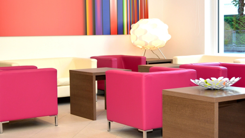 Imagen de los interiores del Hotel City Merano. Foto 16