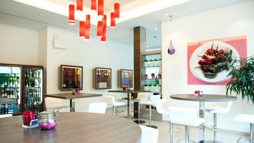 Imagen del bar/restaurante del Hotel City Merano. Foto 9