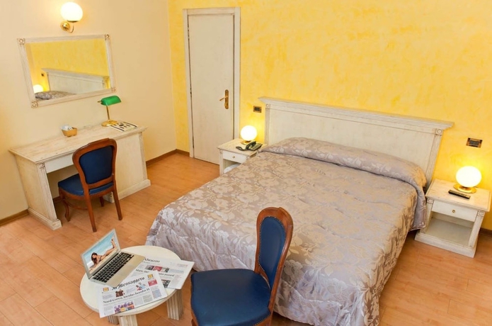 Imagen de la habitación del Hotel City, Montesilvano. Foto 7