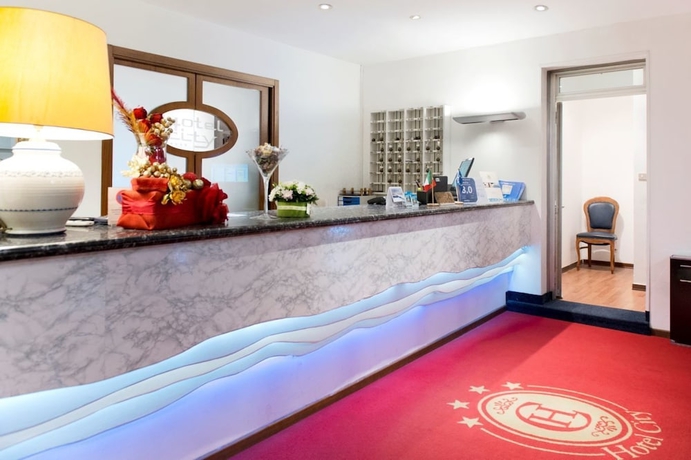 Imagen de la piscina del Hotel City, Montesilvano. Foto 18