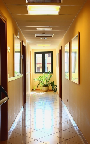 Imagen de la habitación del Hotel City, Nápoles. Foto 14