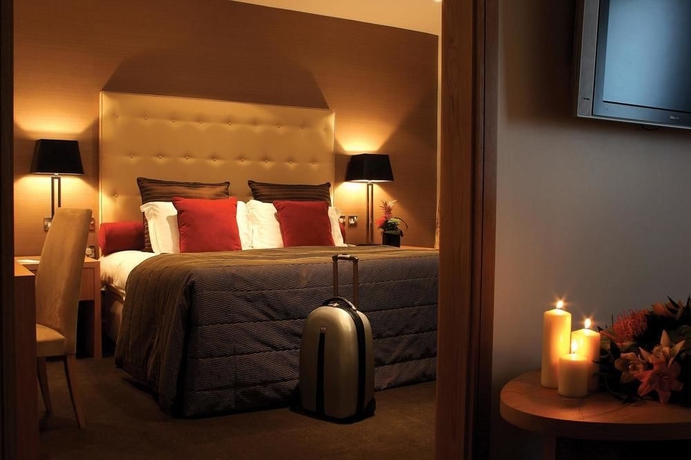 Imagen de los exteriores del Hotel City North and Conference Centre. Foto 10