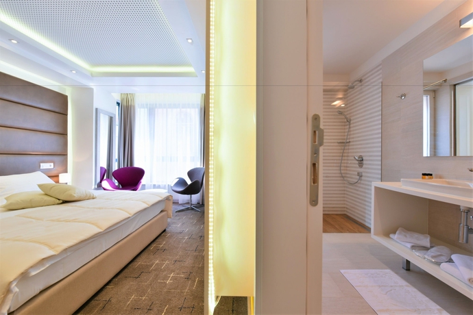 Imagen de los interiores del Hotel City One Diamond. Foto 18