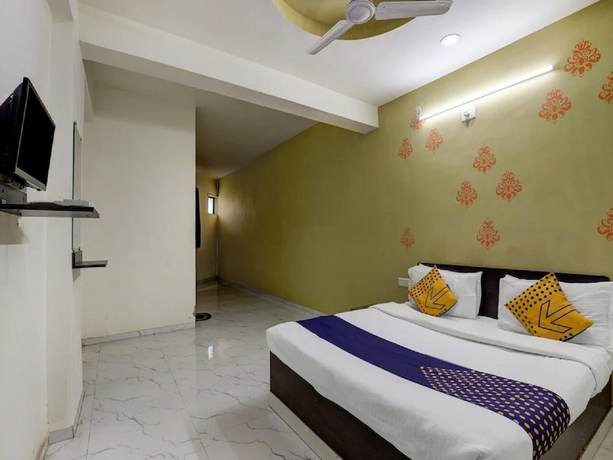 Imagen de la habitación del Hotel City Palace, Dholka. Foto 3