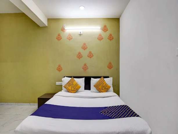 Imagen de la habitación del Hotel City Palace, Dholka. Foto 5