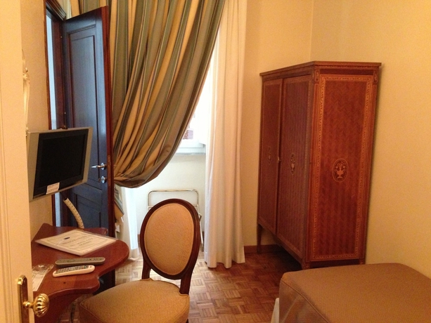 Imagen de la habitación del Hotel City Palazzo Dei Cardinali. Foto 7