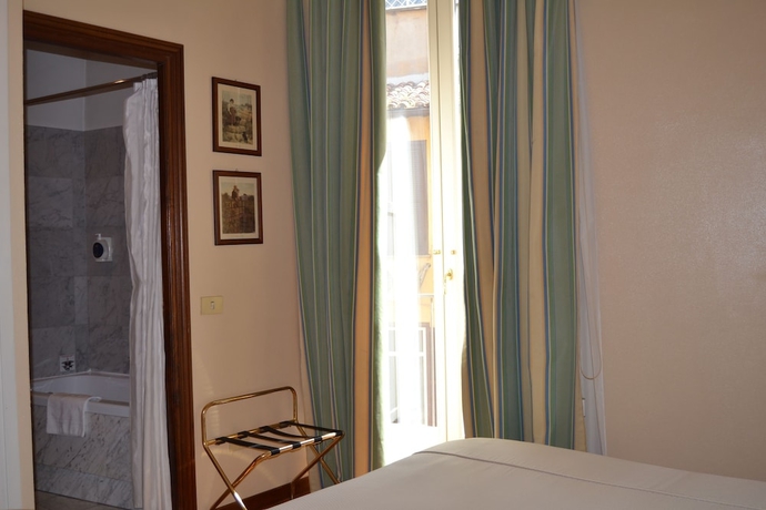 Imagen de la habitación del Hotel City Palazzo Dei Cardinali. Foto 8