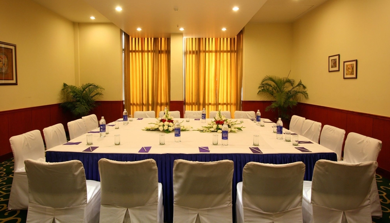 Imagen de los interiores del Hotel City Park, Nueva Delhi. Foto 15