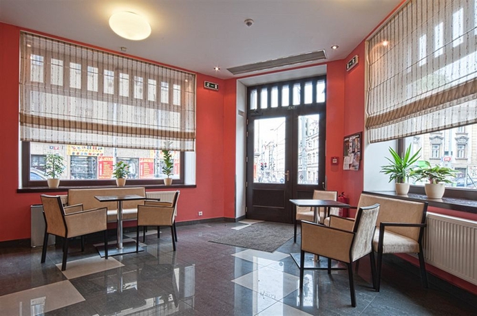 Imagen de los interiores del Hotel City Partner Gloria. Foto 14