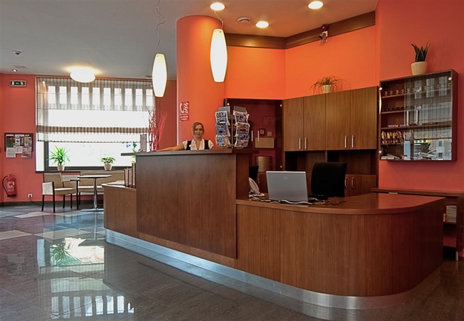 Imagen de los interiores del Hotel City Partner Gloria. Foto 16