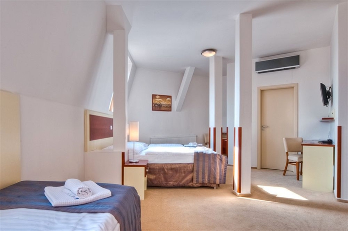 Imagen de la habitación del Hotel City Partner Gloria. Foto 11