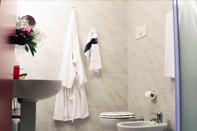 Imagen de la habitación del Hotel City, Piacenza. Foto 5
