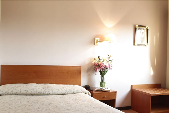 Imagen de la habitación del Hotel City, Piacenza. Foto 6