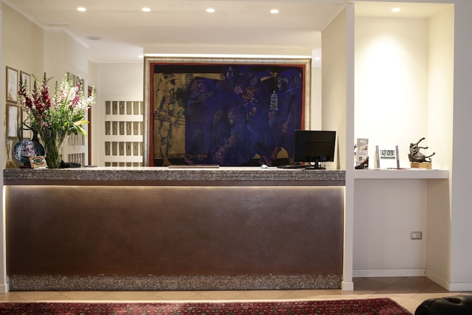 Imagen de los interiores del Hotel City, Piacenza. Foto 14