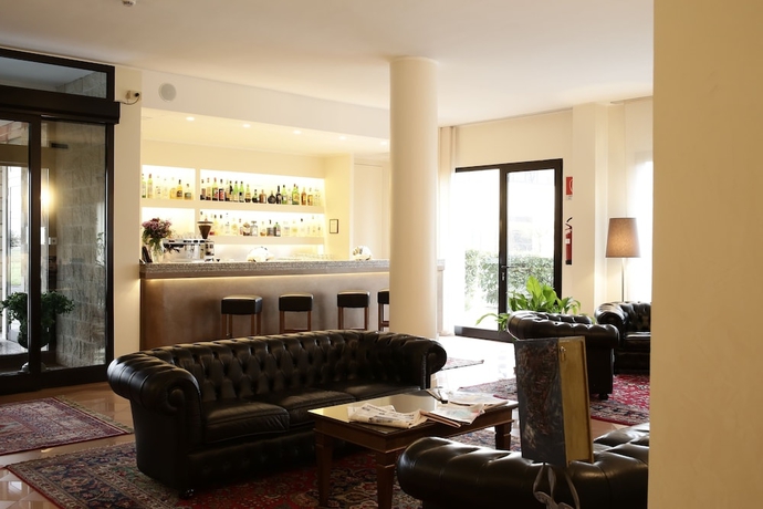 Imagen de los interiores del Hotel City, Piacenza. Foto 19