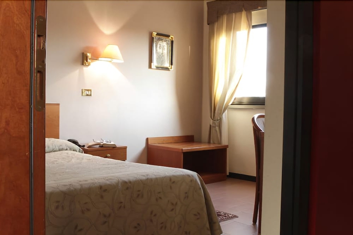 Imagen de la habitación del Hotel City, Piacenza. Foto 12