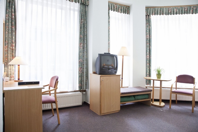 Imagen de la habitación del Hotel City Pilvax. Foto 11