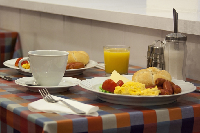 Imagen del bar/restaurante del Hotel City Pilvax. Foto 4