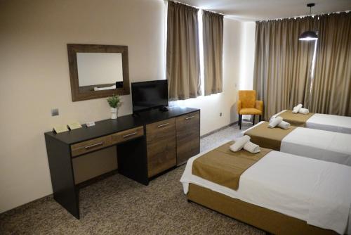 Imagen de la habitación del Hotel City Plaza, Botevgrad. Foto 13