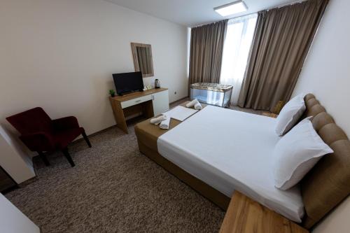 Imagen general del Hotel City Plaza, Botevgrad. Foto 5