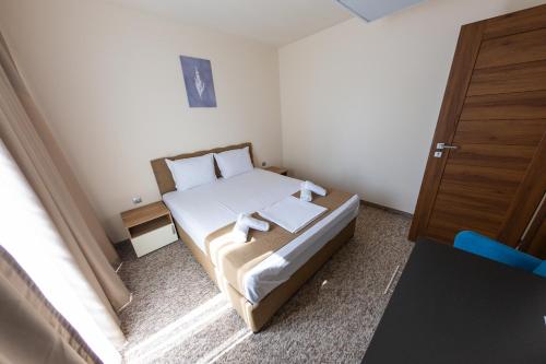 Imagen general del Hotel City Plaza, Botevgrad. Foto 7