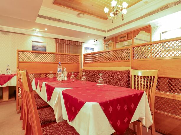 Imagen del bar/restaurante del Hotel City Plaza, Fujairah. Foto 10