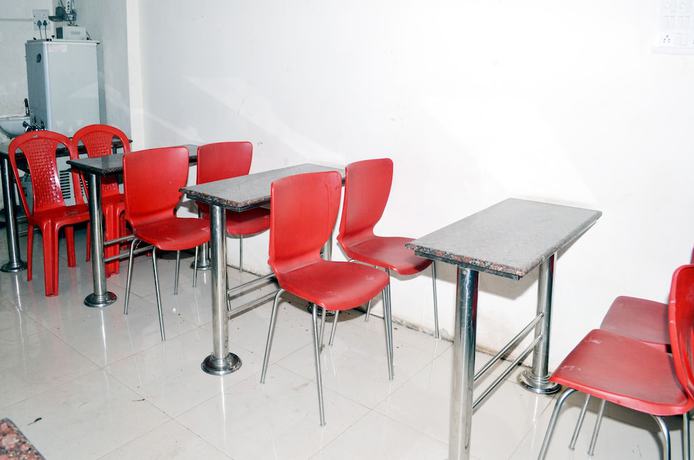 Imagen del bar/restaurante del Hotel City Plaza and Restaurant. Foto 3