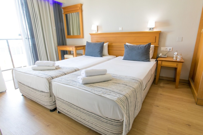 Imagen de la habitación del Hotel City Plus Rhodes. Foto 4