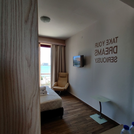Imagen de la habitación del Hotel City Point Chios. Foto 6