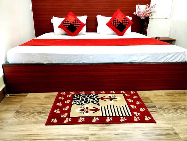 Imagen de la habitación del Hotel City, Prayagraj. Foto 3