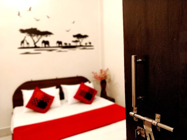 Imagen de la habitación del Hotel City, Prayagraj. Foto 4