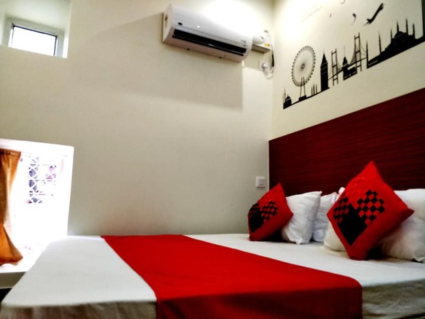 Imagen de la habitación del Hotel City, Prayagraj. Foto 13