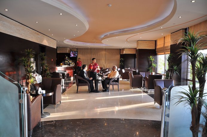 Imagen del bar/restaurante del Hotel City, RAS AL KHAIMAH. Foto 7